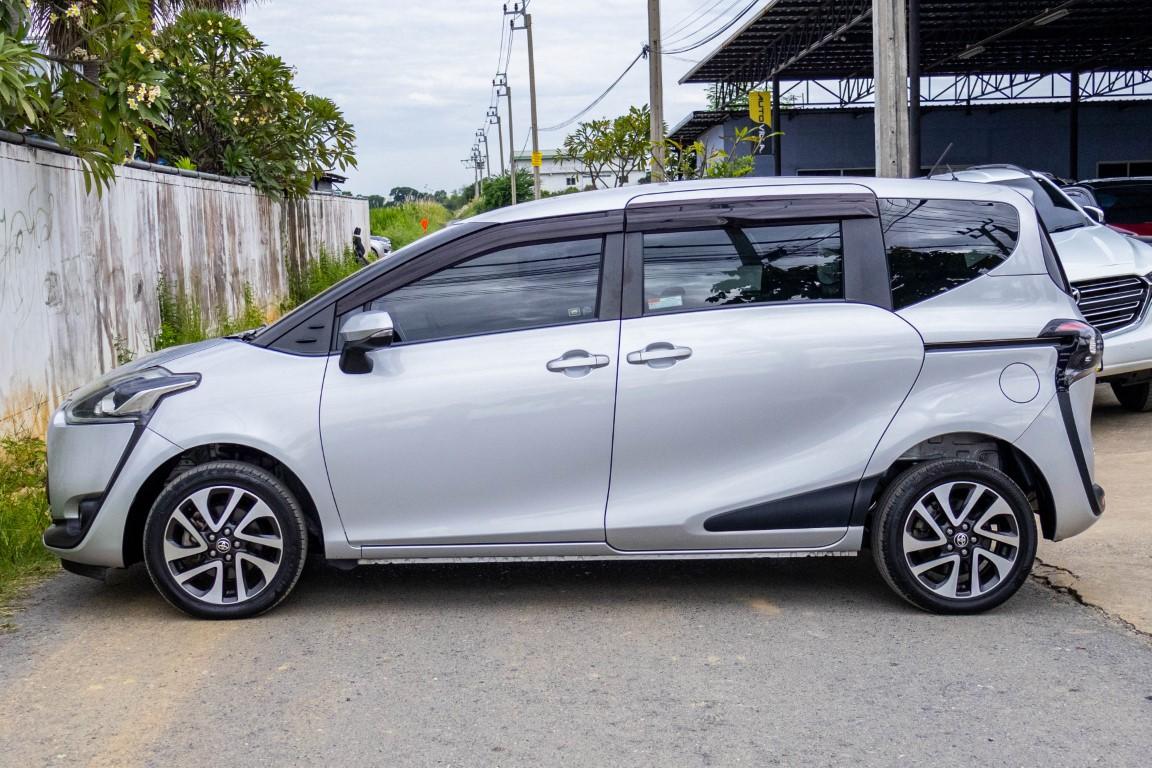 Toyota Sienta 1.5 V 2017 *LK0558*